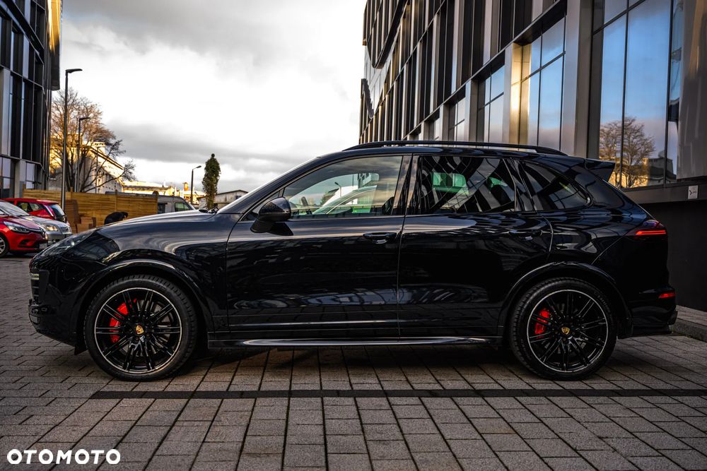 Porsche Cayenne - 9