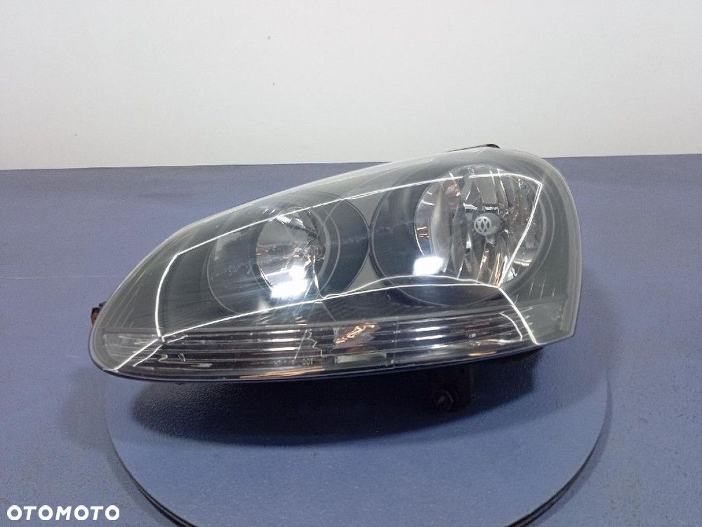 VW GOLF V 03-09 REFLEKTOR LEWY LAMPA PRZÓD 20-A318B - 1