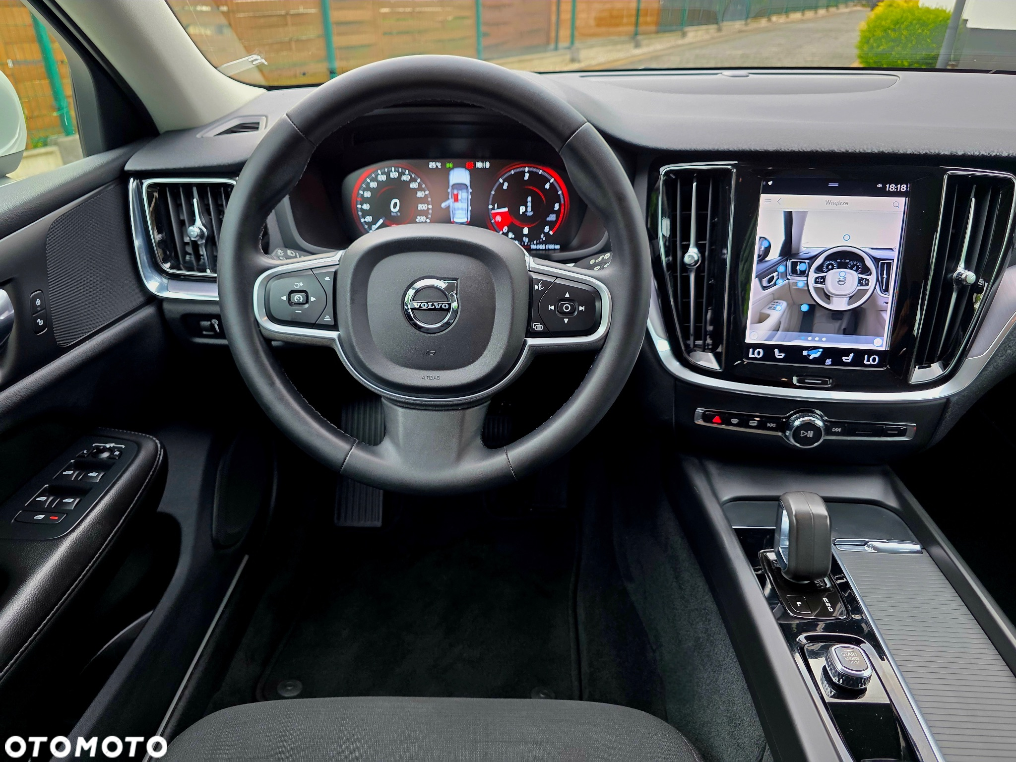 Volvo V60 D4 Momentum Pro - 14