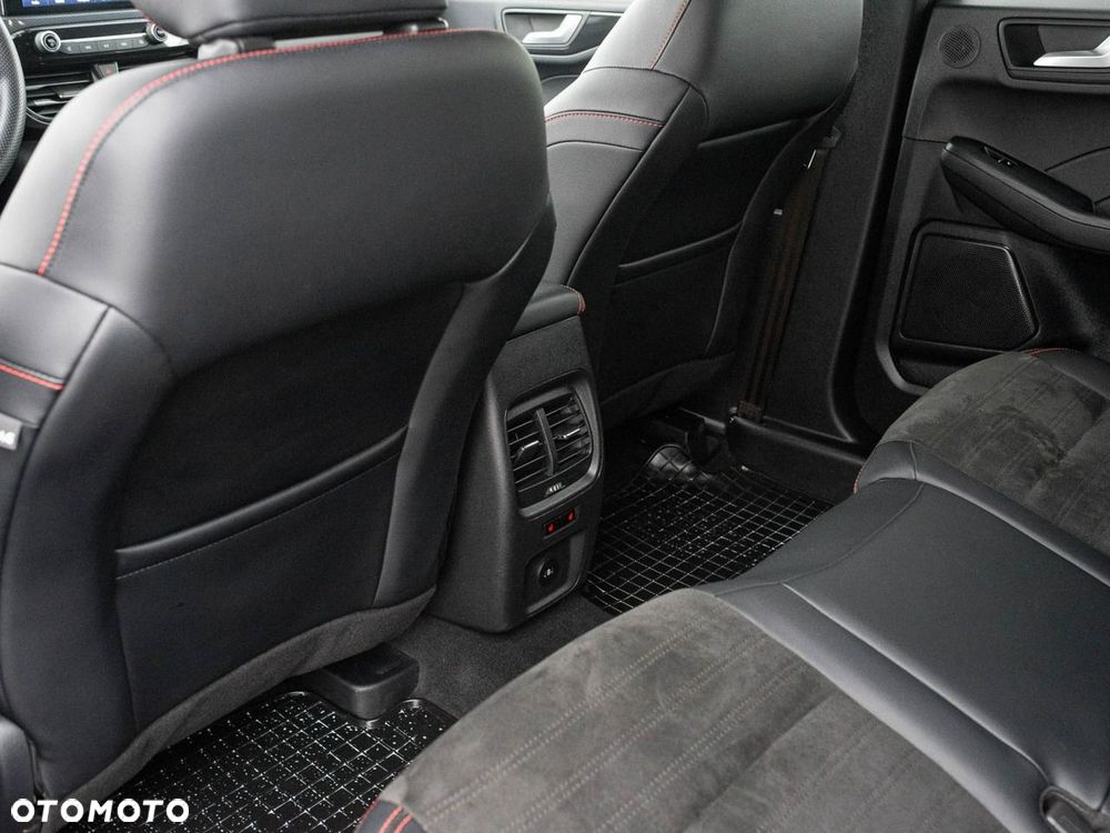 Ford Kuga - 26
