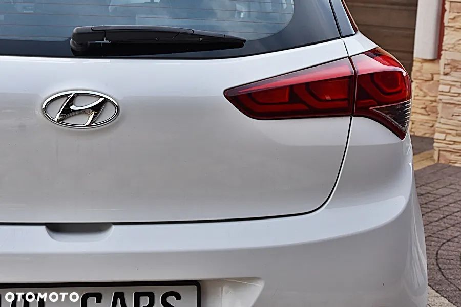Hyundai i20 - 17