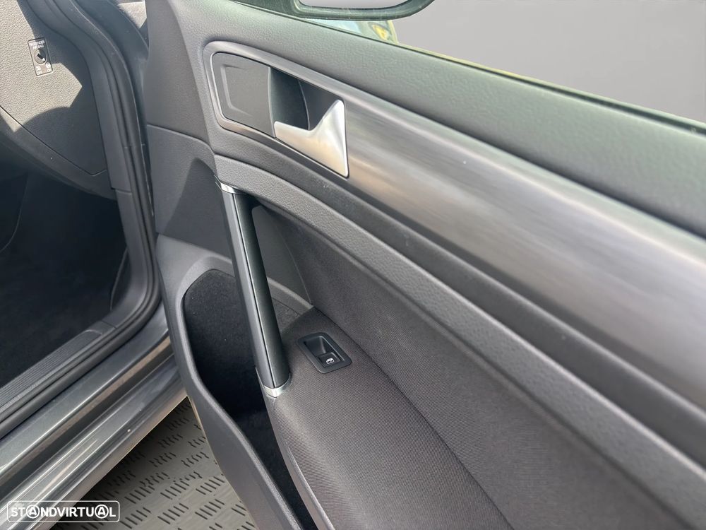 VW Golf Variant 1.6 TDi Confortline - 15