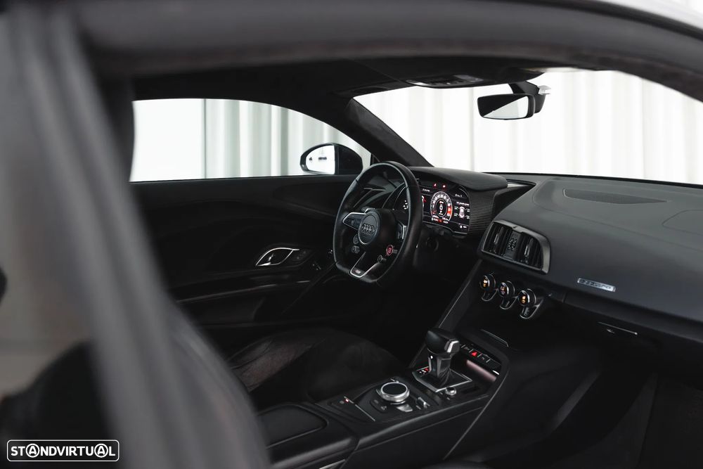 Audi R8 Coupé 5.2 FSI V10 Plus S tronic - 32