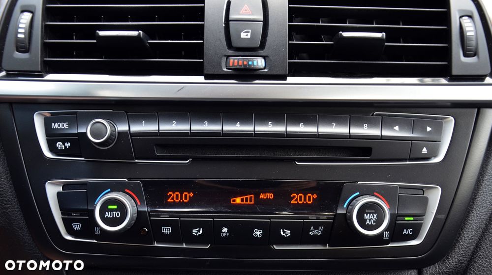 BMW Seria 3 318d Blue Performance Modern Line - 20