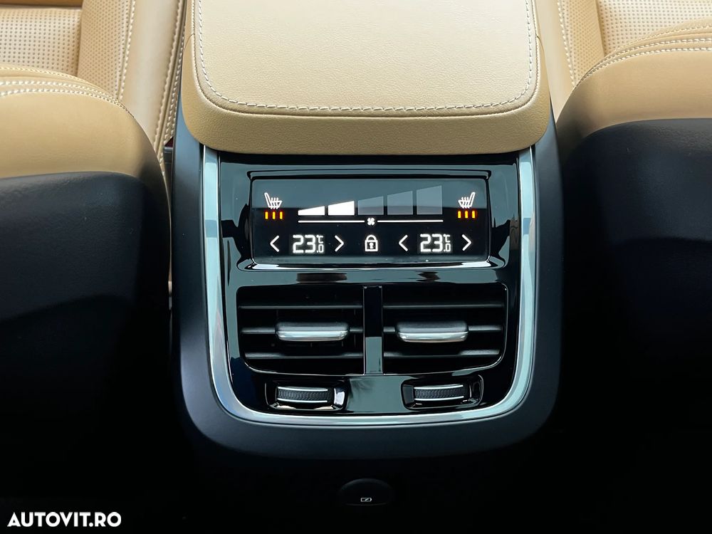 Volvo XC 90 Recharge T8 eAWD R-Design - 12