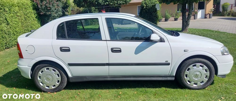 Opel Astra 1.4 - 5
