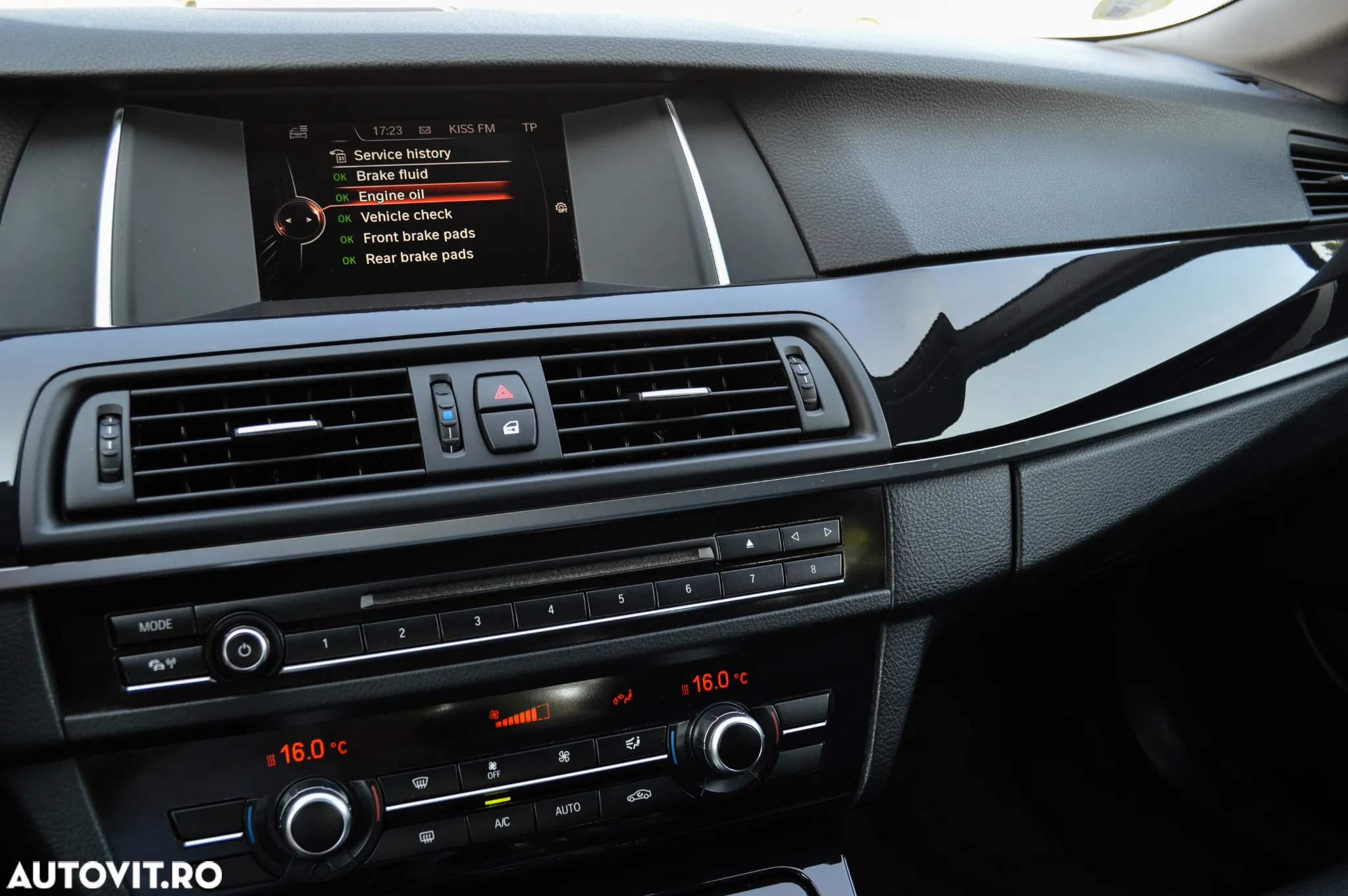 BMW Seria 5 520d Aut. - 24