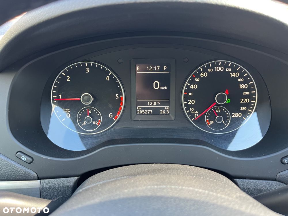 Volkswagen Jetta 2.0 TDI DPF DSG Trendline - 28