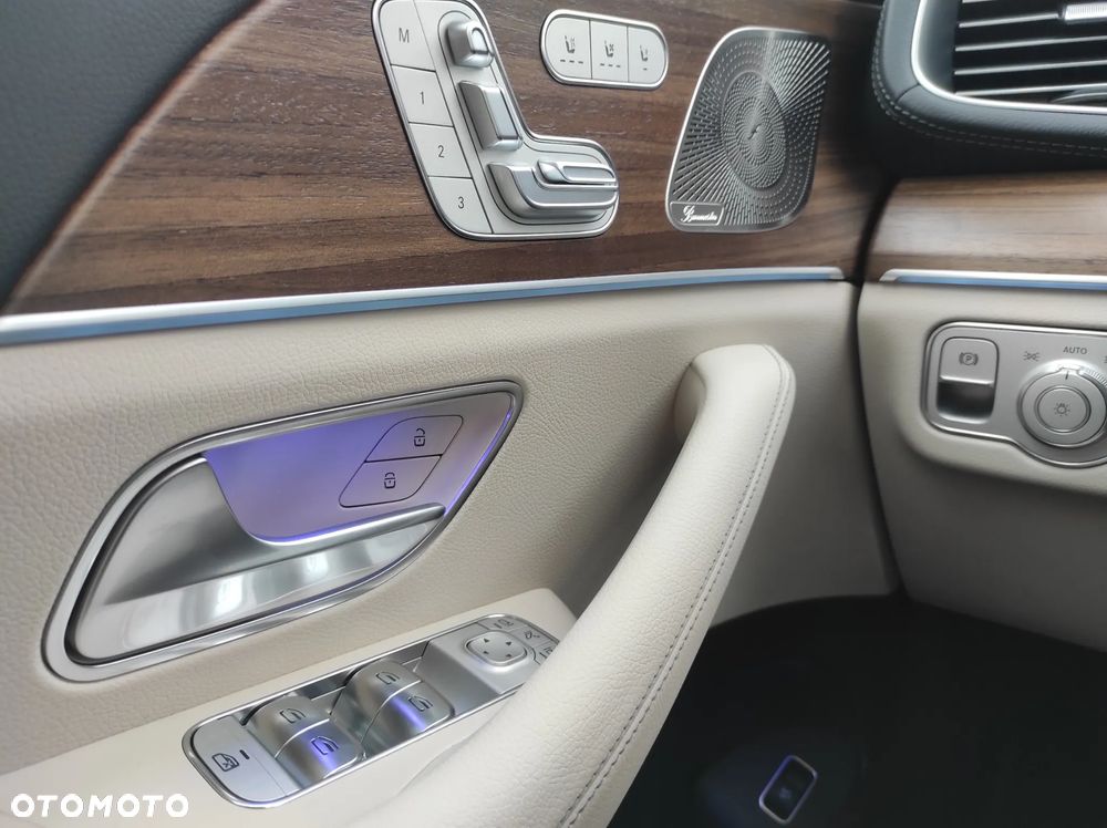 Mercedes-Benz GLS - 8