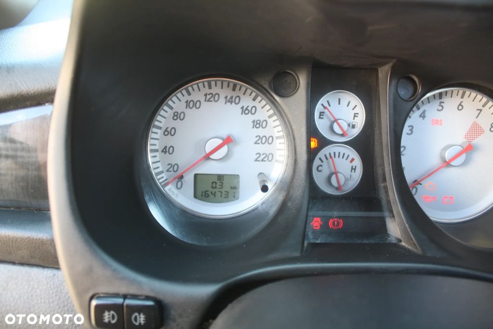 Mitsubishi Outlander 2.0 Sport 4WD - 25
