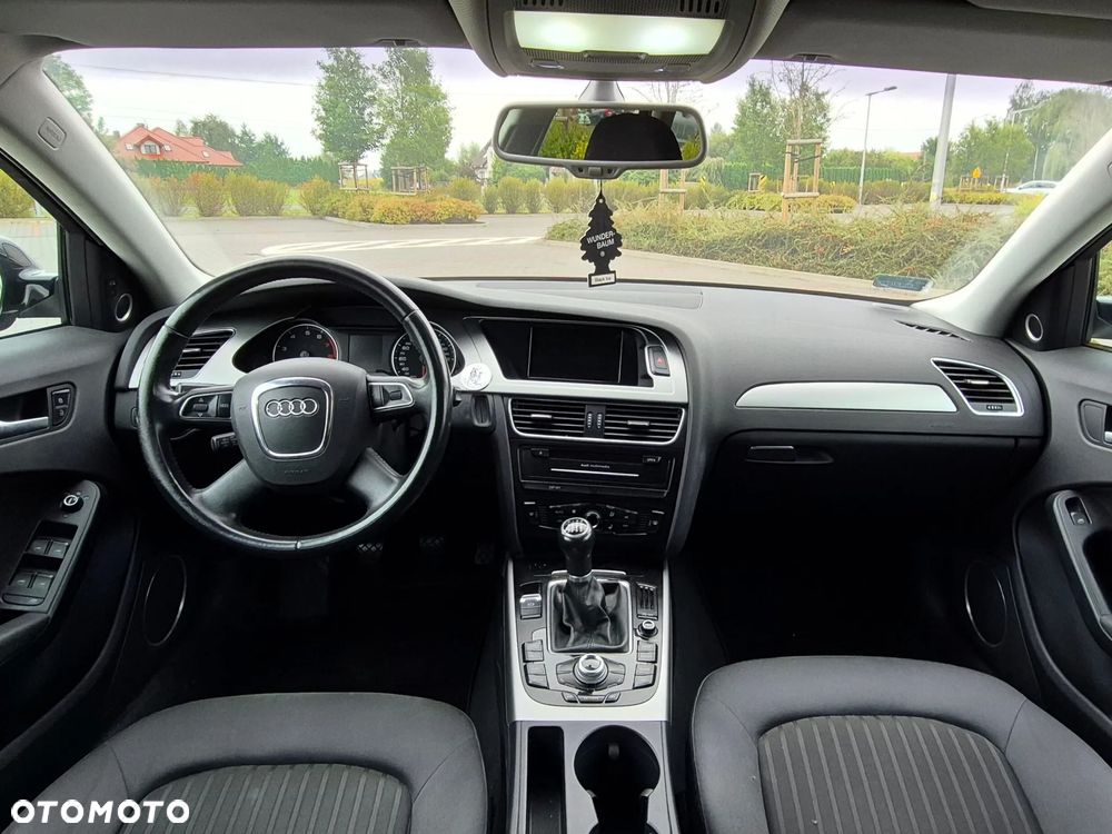 Audi A4 Avant 2.0 TFSI Ambiente - 8
