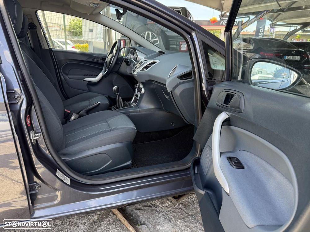 Ford Fiesta 1.25 Titanium - 28