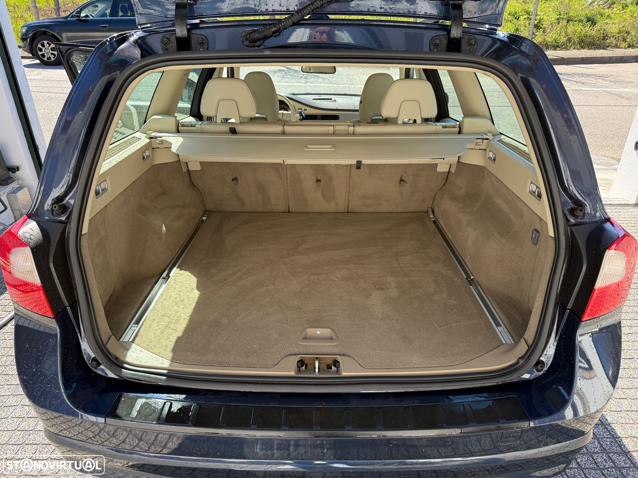 Volvo V70 1.6 D Drive Momentum - 9