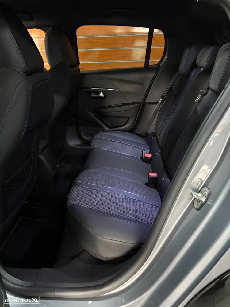 Peugeot e-208 GT - 16