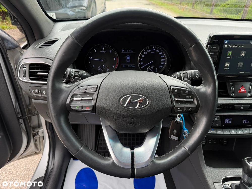 Hyundai i30 1.6 D Comfort DCT - 24