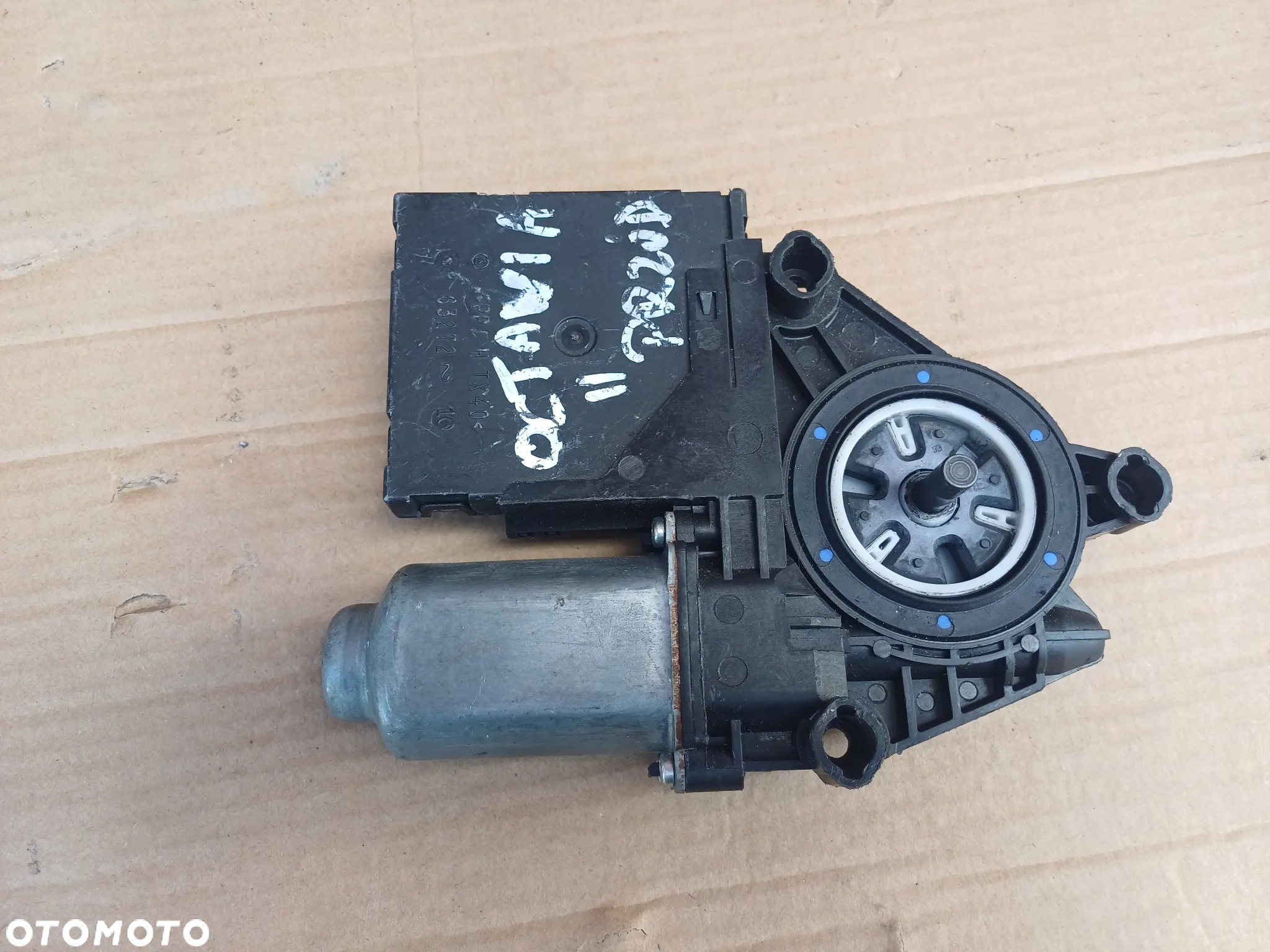 Tiguan silniczek podnoszenia szyby lewy przód 5K0959793 1T0959701T - 2