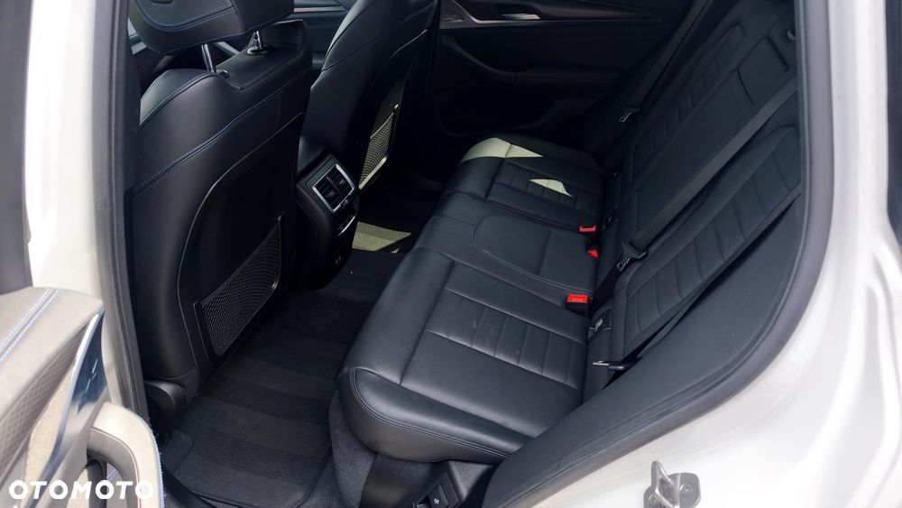 BMW iX3 80kWh Impressive - 12