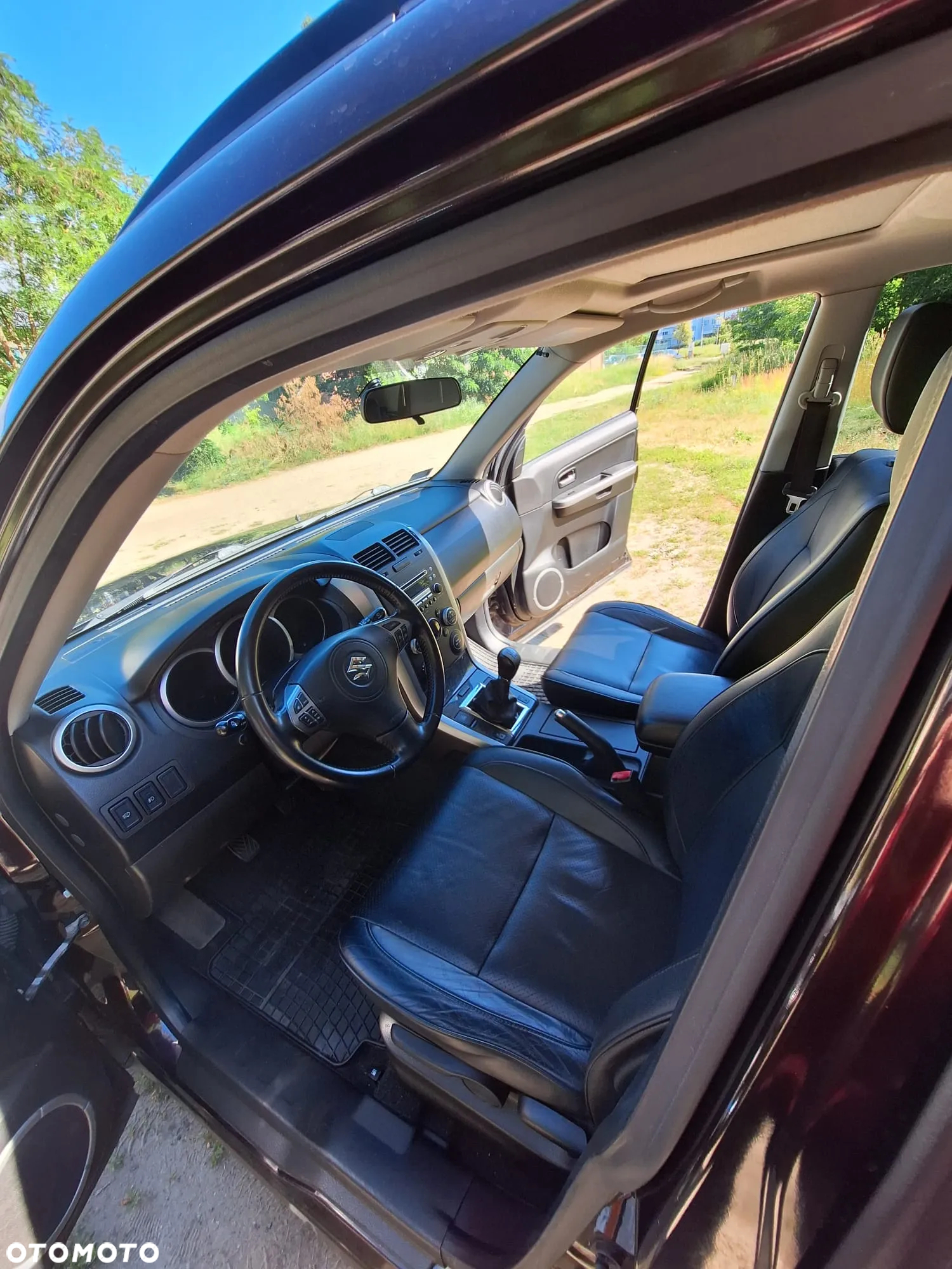 Suzuki Grand Vitara 2.4 De Luxe - 15
