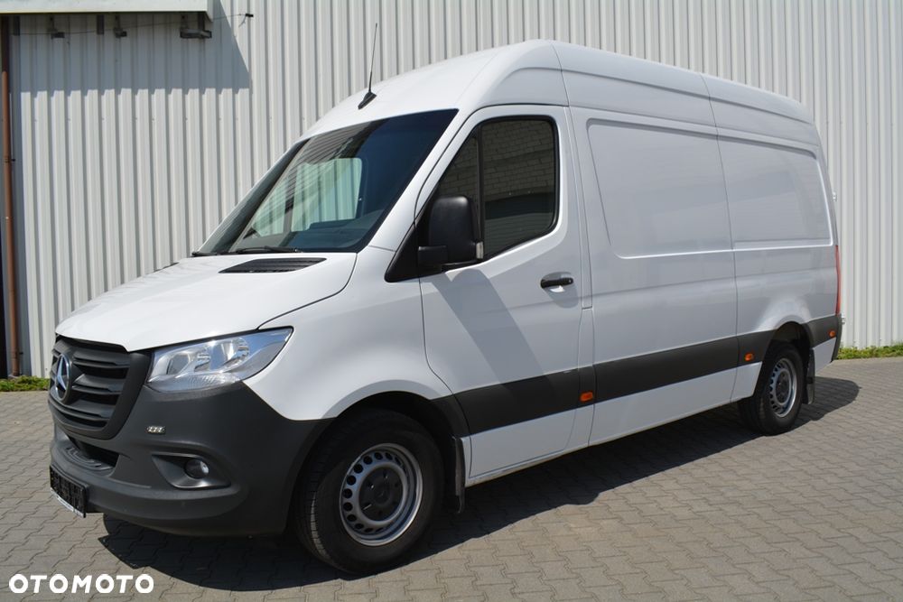 Mercedes-Benz Sprinter 907 319 CDI - 3