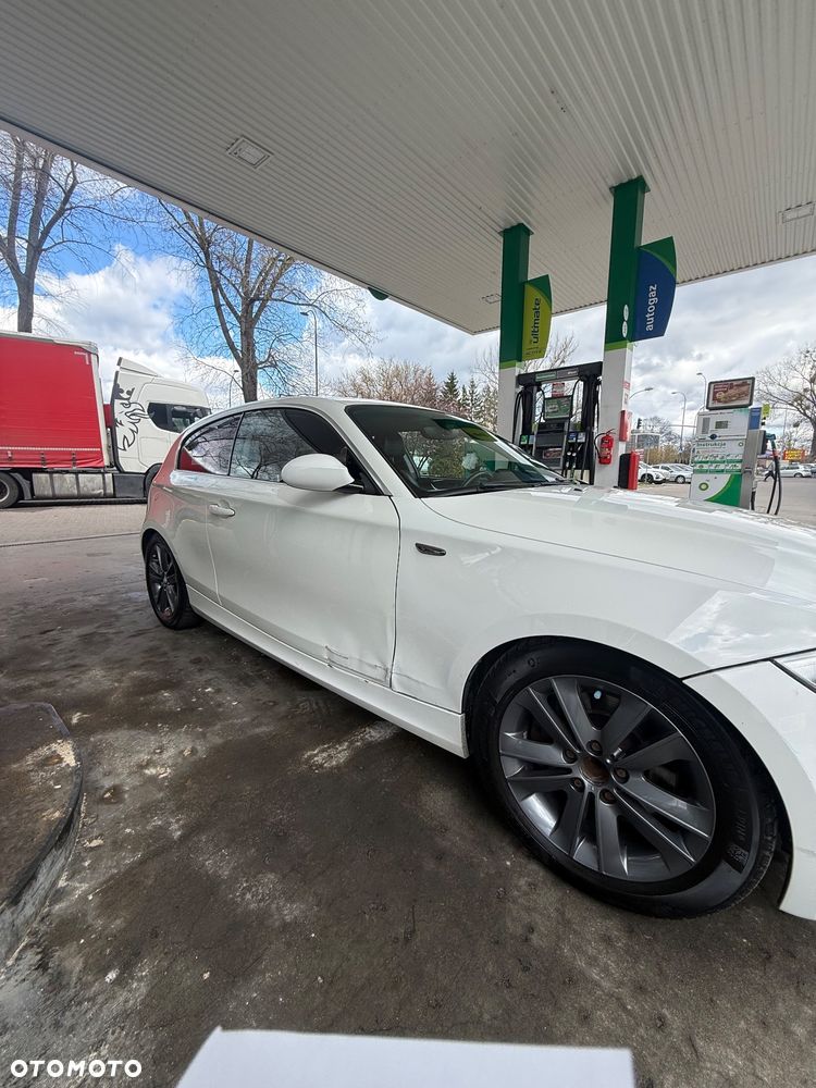 BMW Seria 1 123d - 4