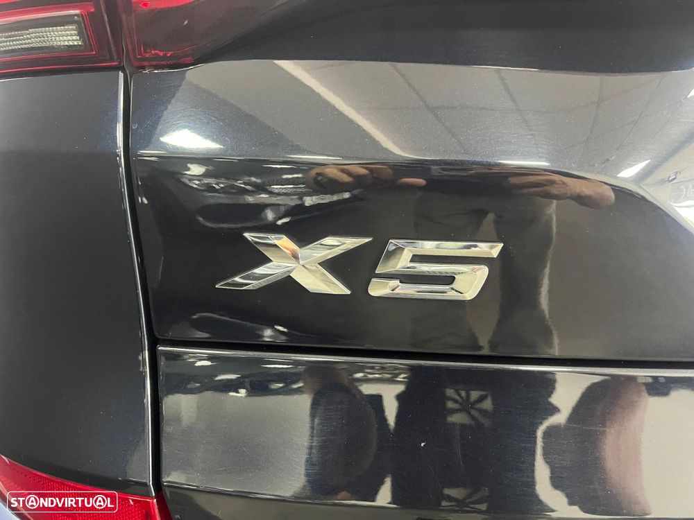 BMW X5 30 d xDrive Pack M 50 anos - 14
