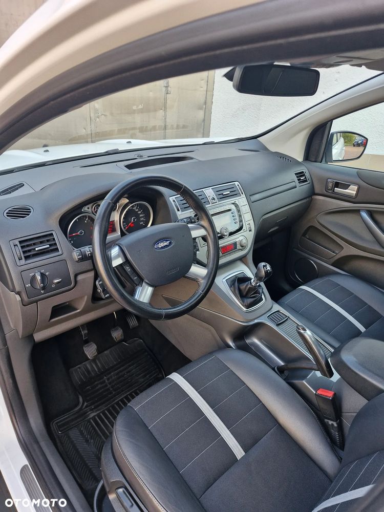Ford Kuga - 9