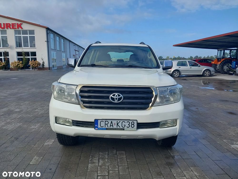Toyota Land Cruiser - 2
