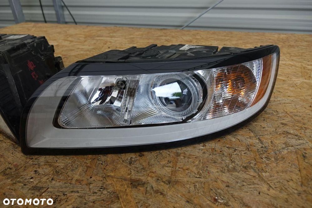 REFLEKTOR 2 LAMPY PRZÓD LEWA PRAWA EUROPA VOLVO S40 V50 II LIFT 31265695 - 2