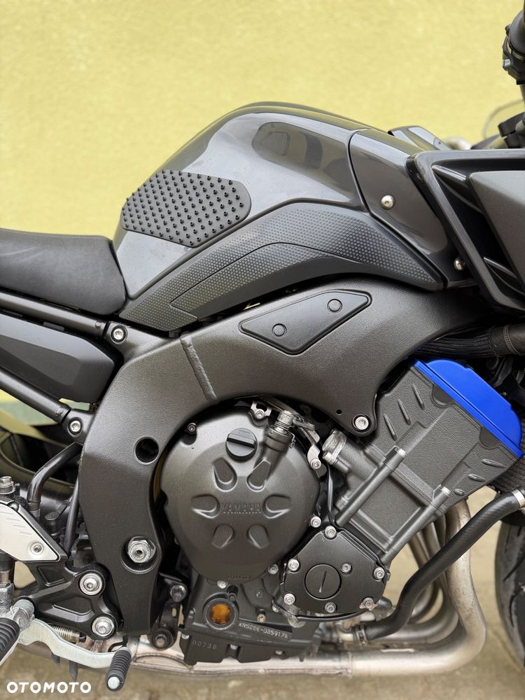 Yamaha FZ8 - 8
