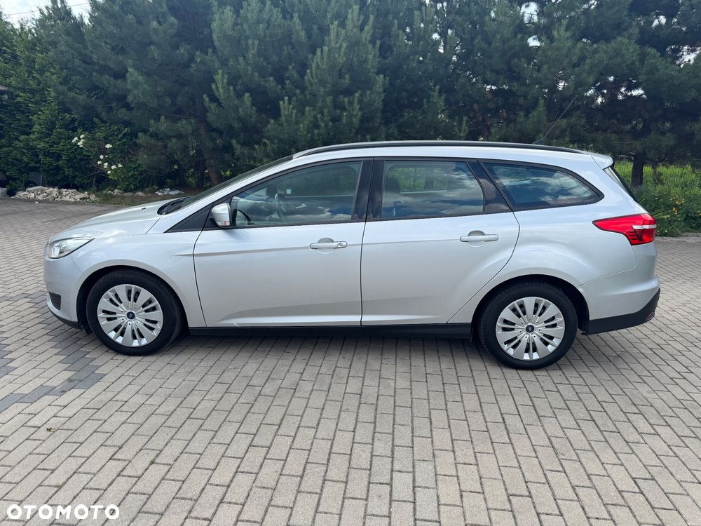 Ford Focus 1.0 EcoBoost Titanium - 29