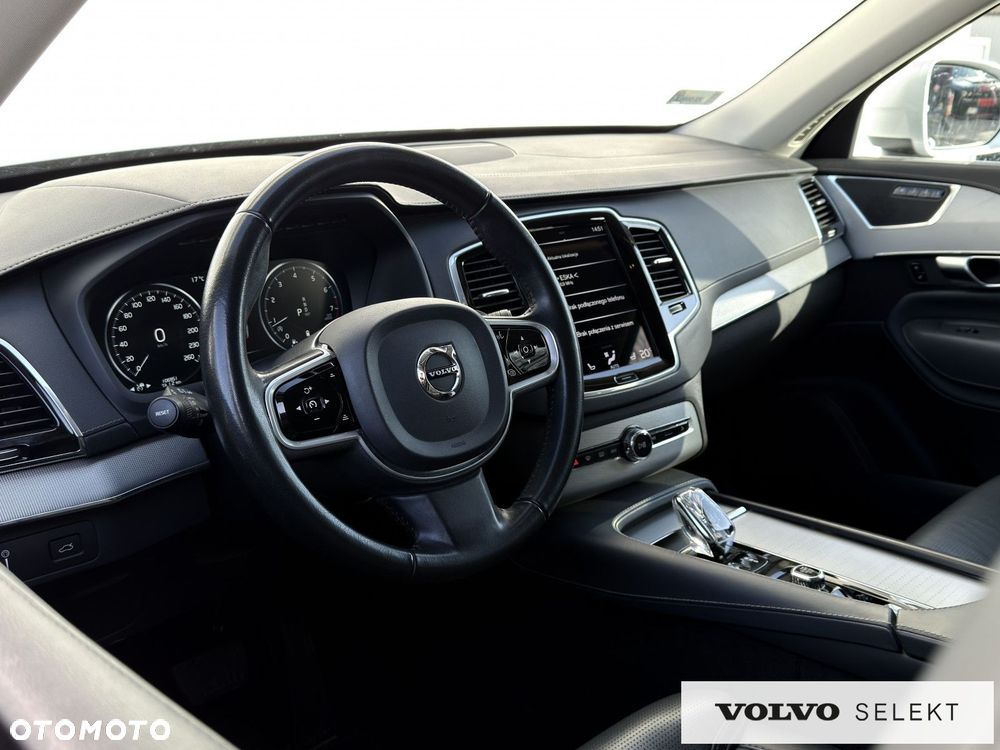 Volvo XC 90 - 21