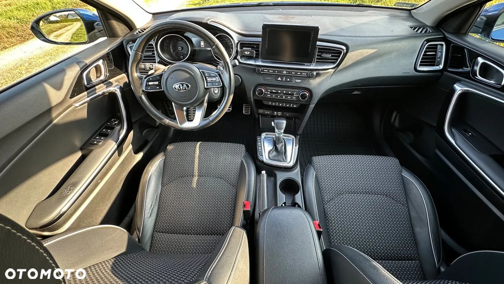 Kia Ceed - 7