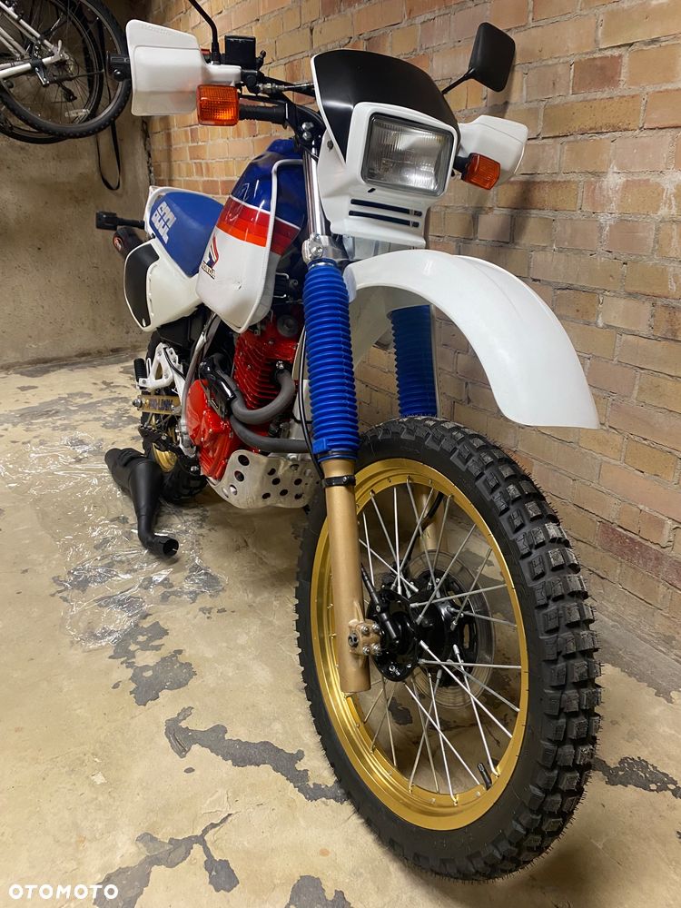 Honda XL - 9
