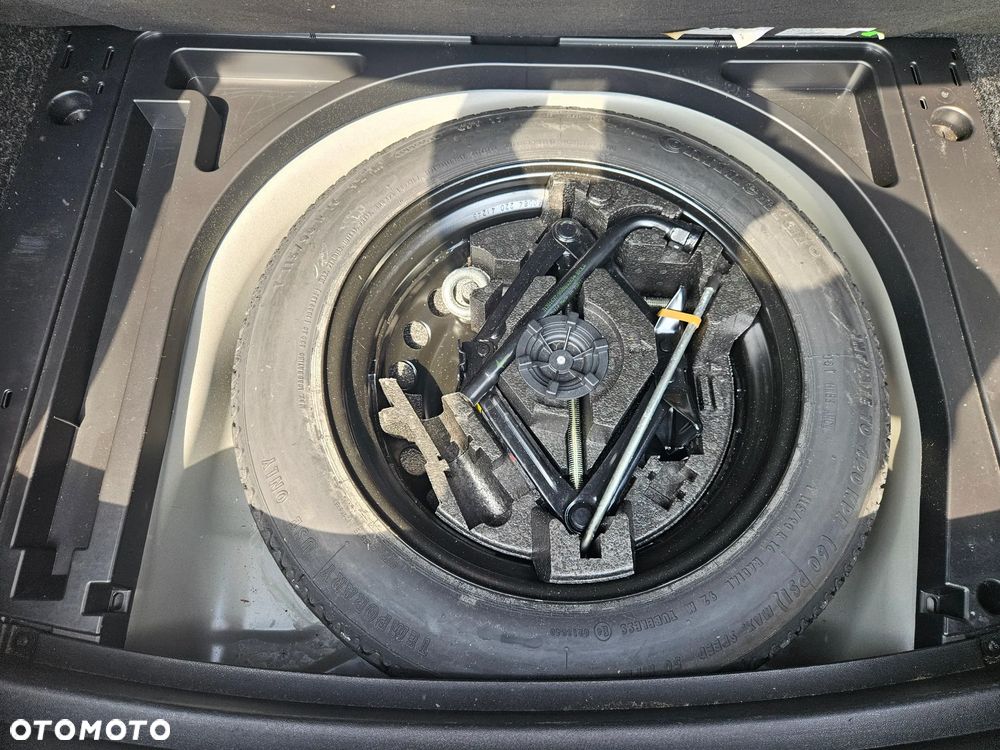 Volvo V40 D2 Momentum - 21