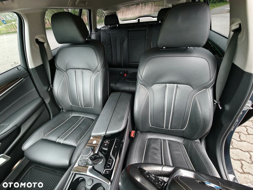 BMW Seria 5 540d xDrive Luxury Line - 32