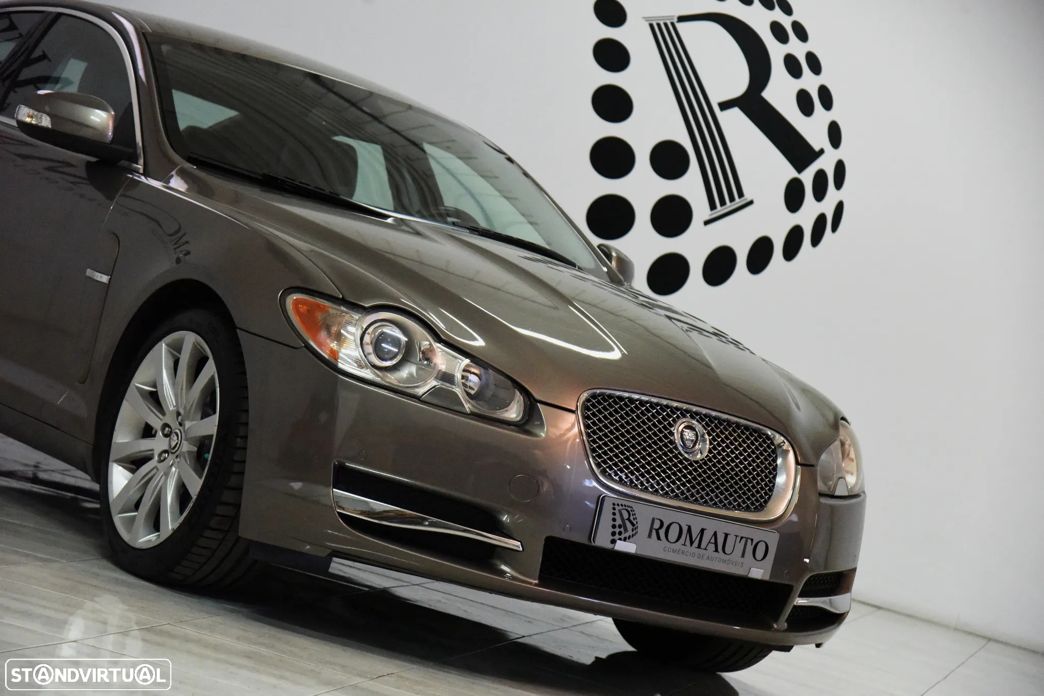 Jaguar XF 2.7 D V6 Luxury - 5