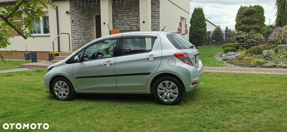 Toyota Yaris 1.33 Luna MS - 2