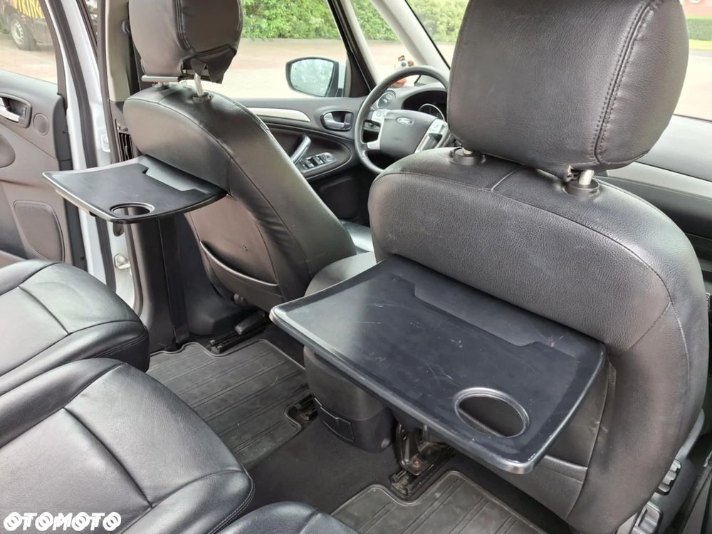 Ford Galaxy - 23