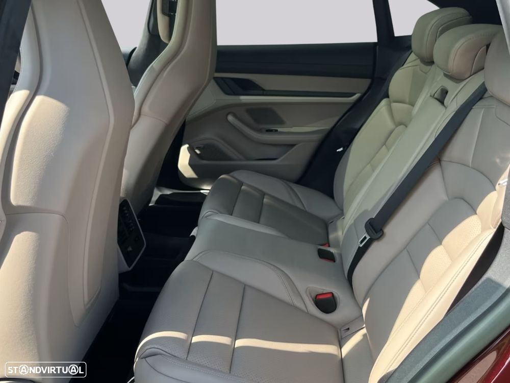 Porsche Taycan Cross Turismo Turbo - 19