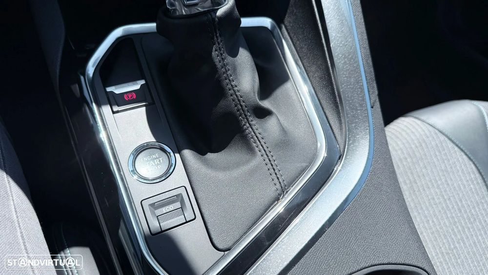 Peugeot 3008 PureTech 130 Stop & Start GPF Allure - 17