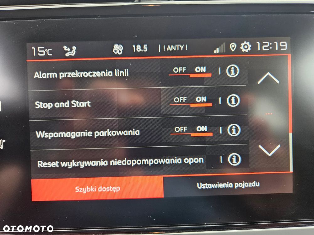 Citroën C3 1.2 PureTech Shine - 17