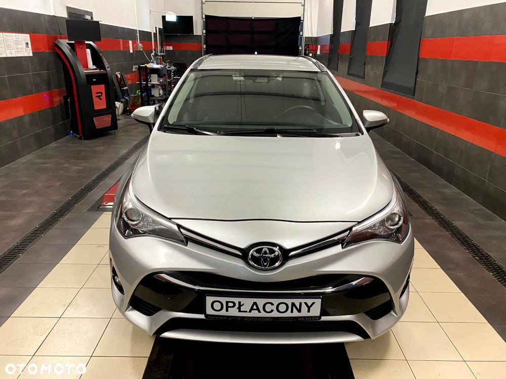 Toyota Avensis 1.8 Premium - 4