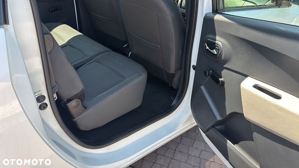 Dacia Lodgy dCi 110 Celebration - 15