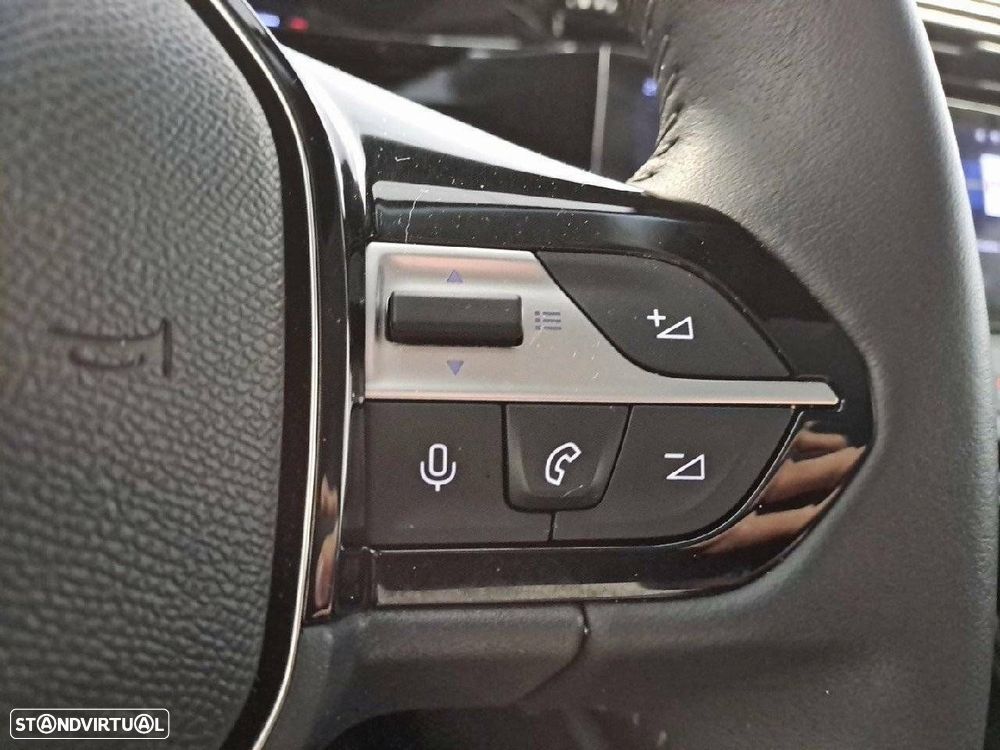 Peugeot 408 1.2 Hybrid Allure e-DCS6 - 17