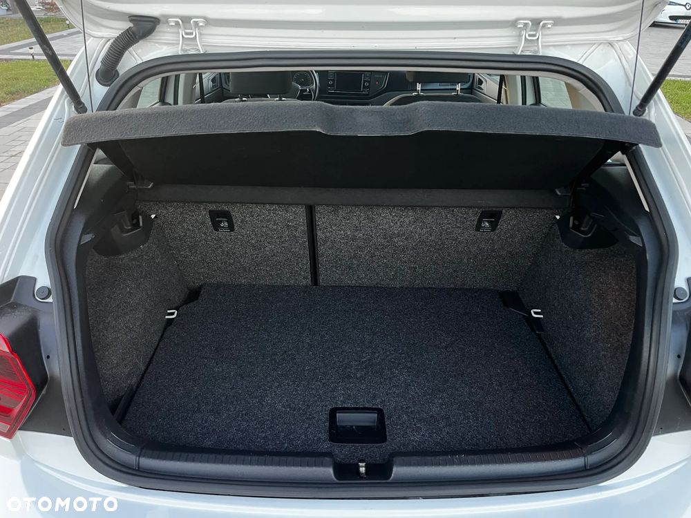 Volkswagen Polo - 14