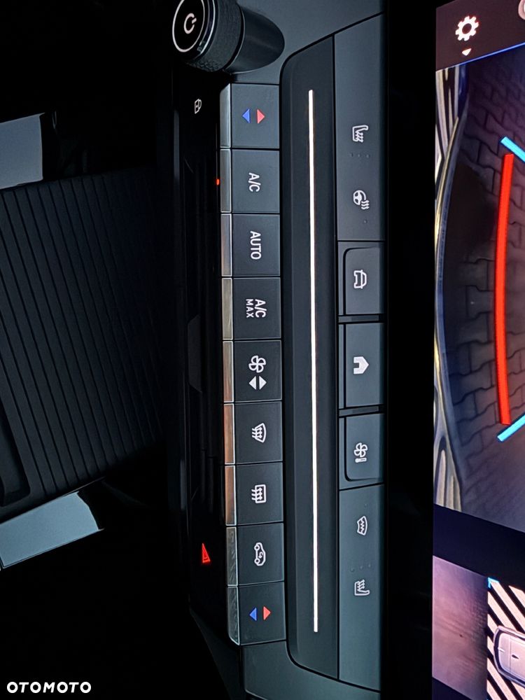 Opel Astra 1.2 T Elegance S&S - 34