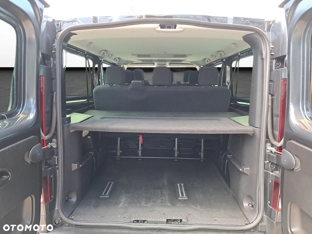 Renault Trafic - 32