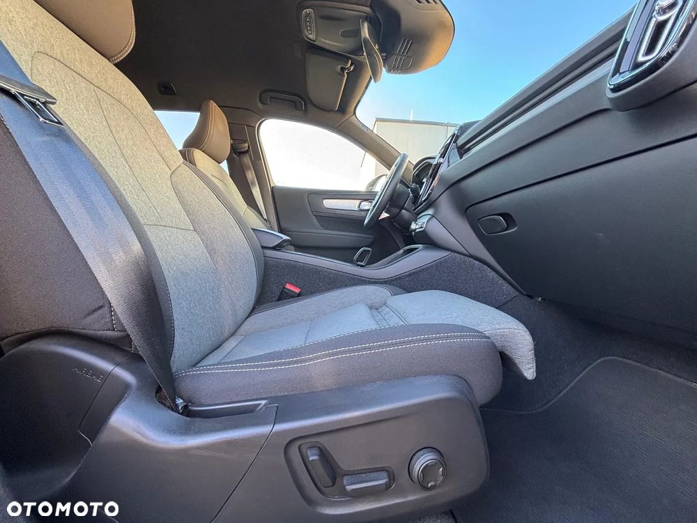Volvo XC 40 T2 Plus Dark - 15