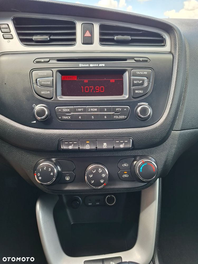 Kia Ceed - 12