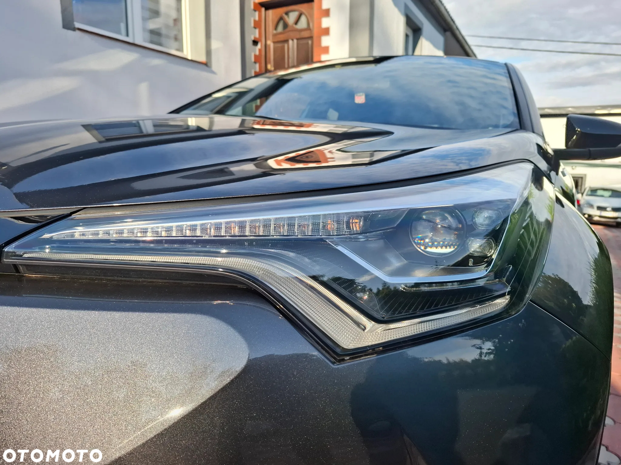 Toyota C-HR 1.8 Hybrid Neon Lime powered by JBL - 25